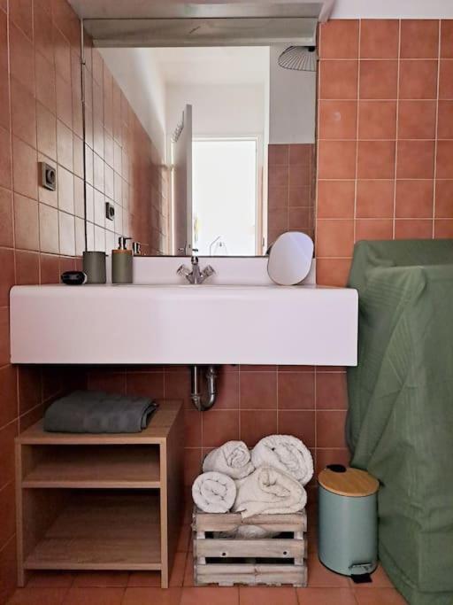 Tres Agreable Studio & Terrasse - Mougins 30 M² Appartement Buitenkant foto